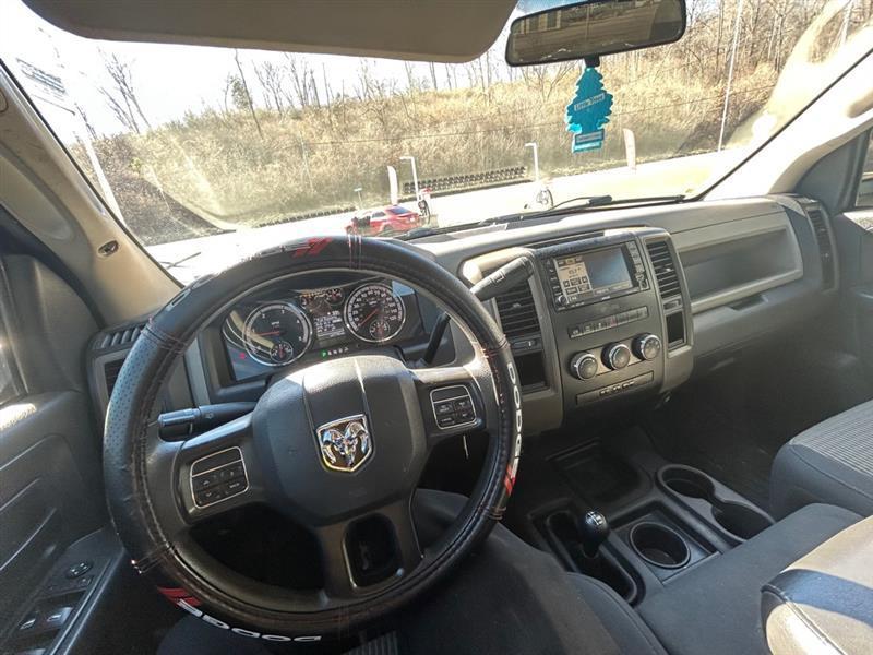 RAM 2500 ST Crew Cab SWB 4WD 2012