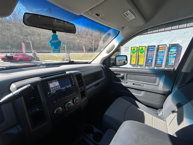 RAM 2500 ST Crew Cab SWB 4WD 2012