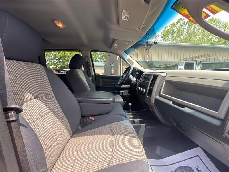 RAM 2500 ST Crew Cab SWB 4WD 2012