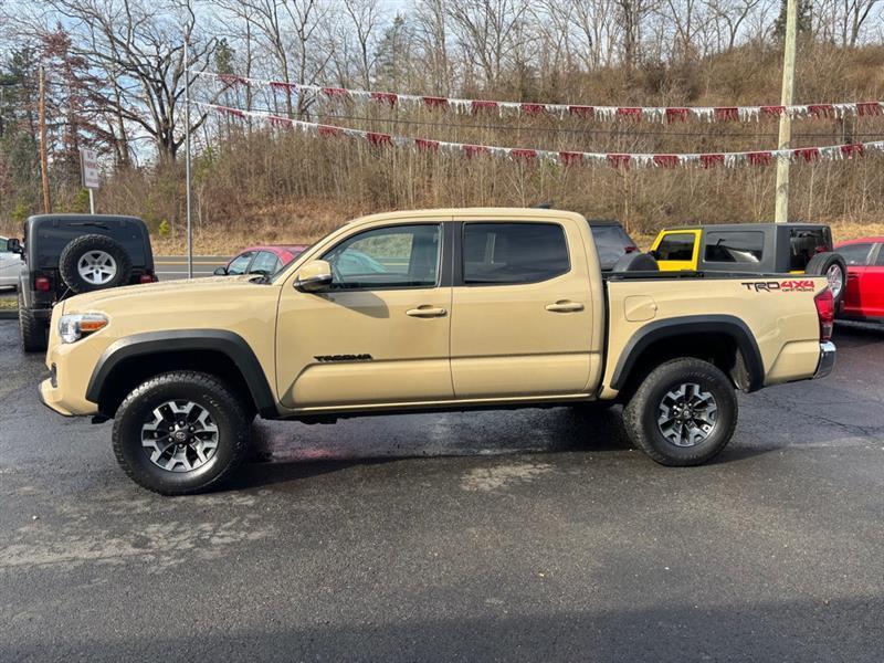 Toyota Tacoma SR5 Double Cab Long Bed V6 6AT 4WD 2017