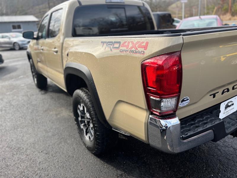 Toyota Tacoma SR5 Double Cab Long Bed V6 6AT 4WD 2017