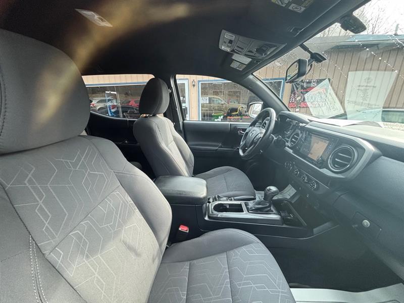 Toyota Tacoma SR5 Double Cab Long Bed V6 6AT 4WD 2017