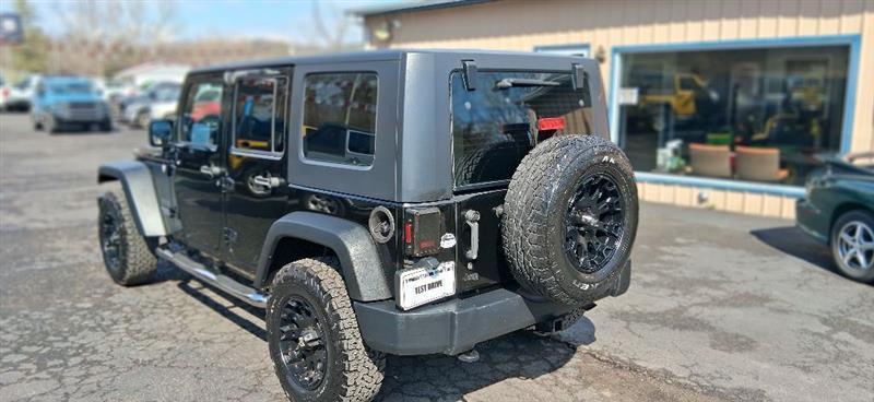 Jeep Wrangler Unlimited Sport 4WD 2010