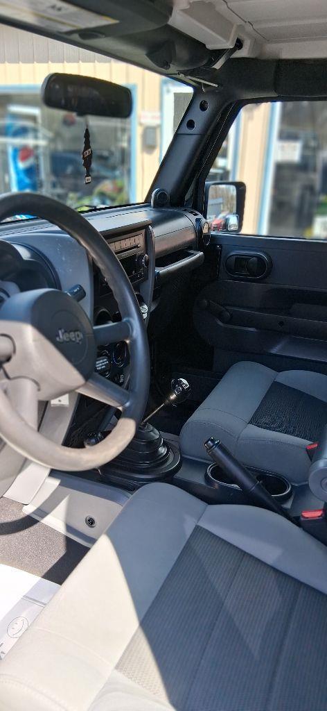 Jeep Wrangler Unlimited Sport 4WD 2010