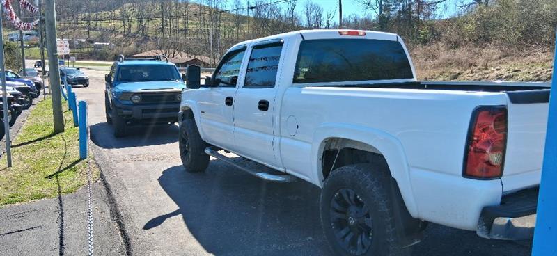 Chevrolet Silverado 2500HD LT Crew Cab Long Bed 4WD 2005