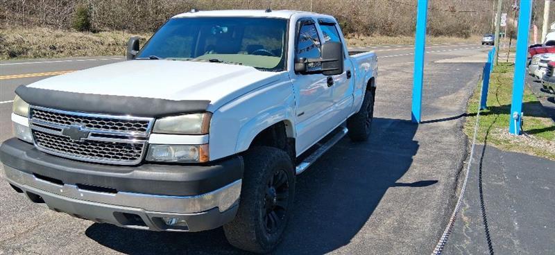 Chevrolet Silverado 2500HD LT Crew Cab Long Bed 4WD 2005