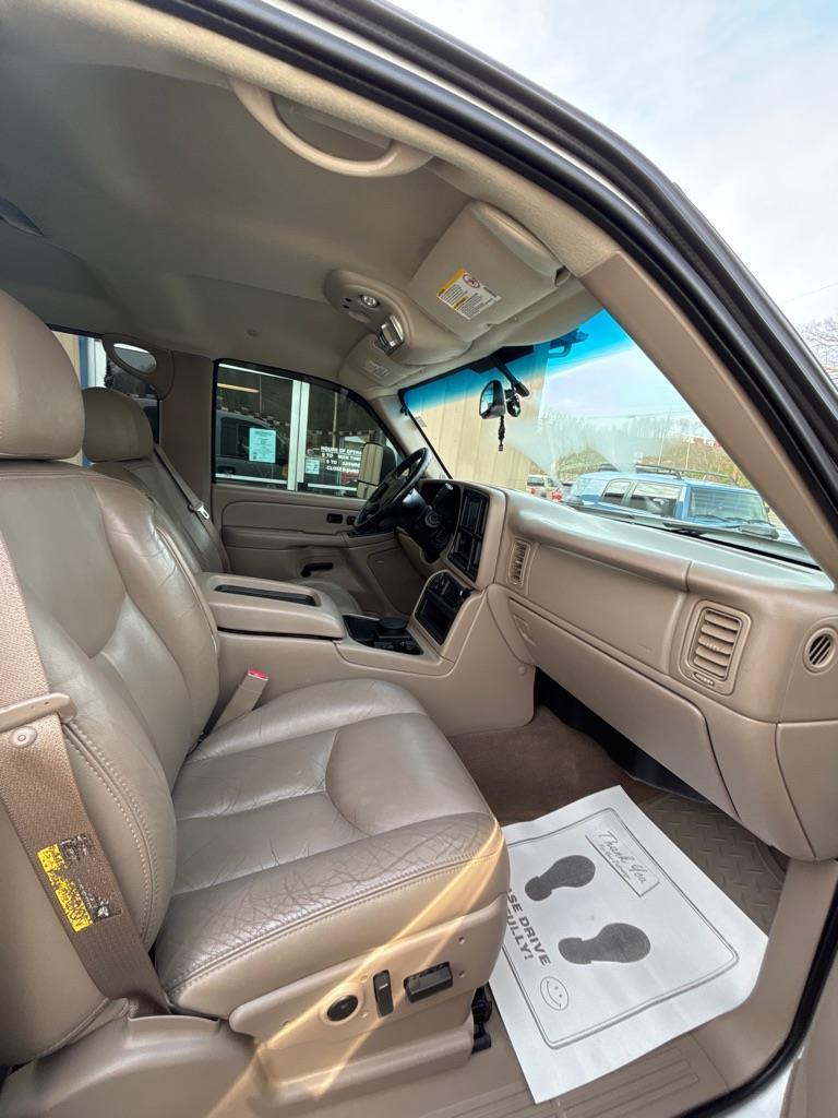 Chevrolet Silverado 2500HD LT Crew Cab Long Bed 4WD 2005