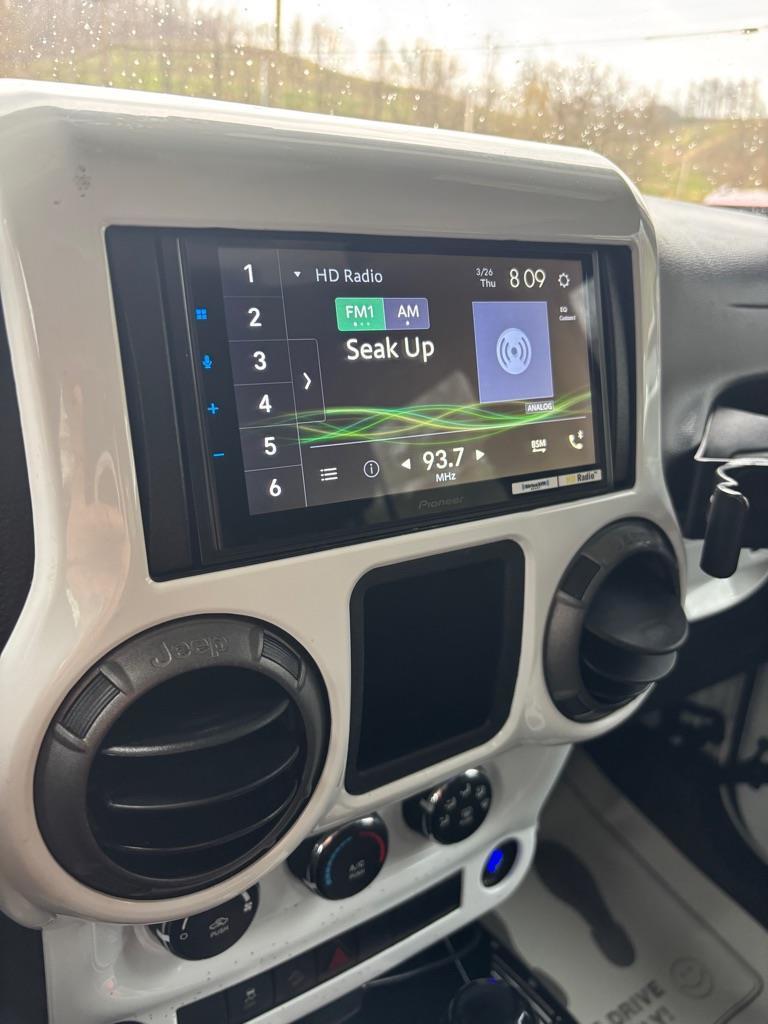 Jeep Wrangler Unlimited Sport 4WD 2013