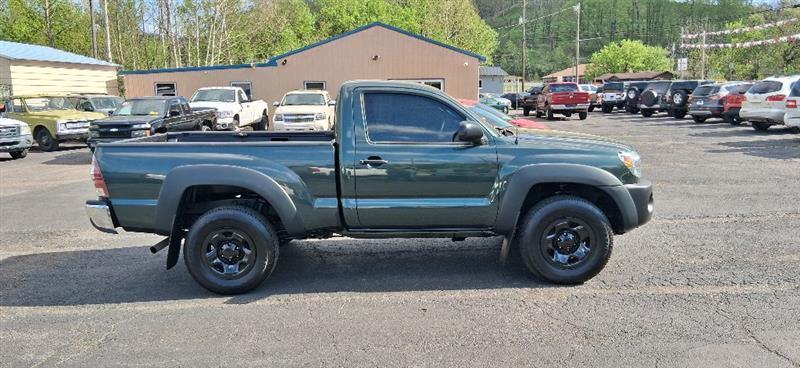 Toyota Tacoma Regular Cab 4WD 2011