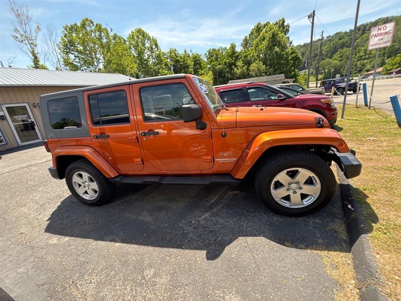 Jeep Wrangler Unlimited Sahara 4WD 2010