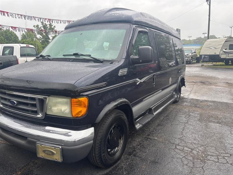 Ford Econoline E-150 2003