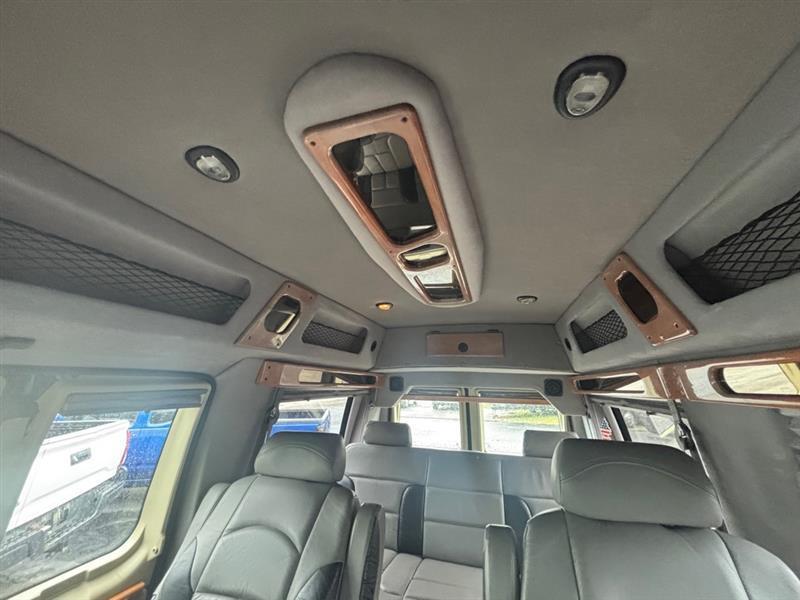 Ford Econoline E-150 2003