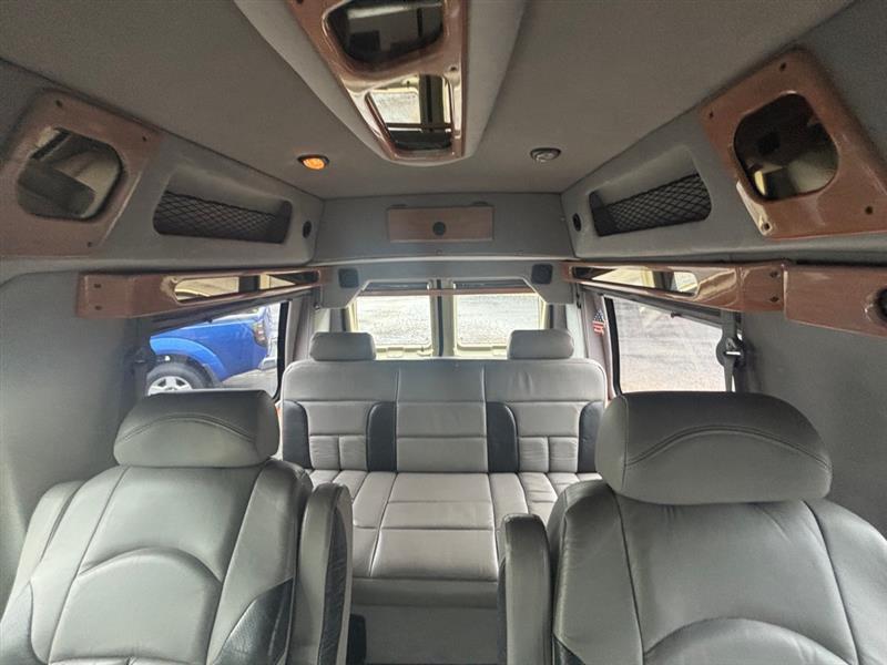 Ford Econoline E-150 2003