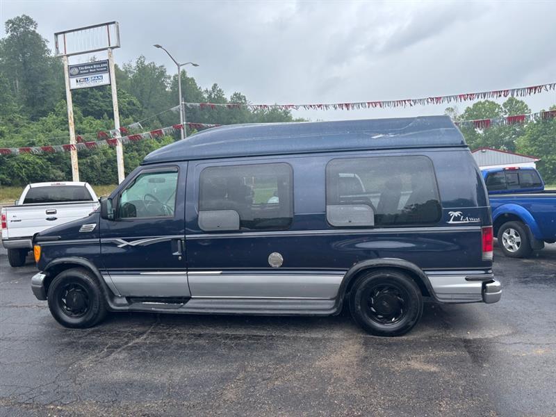 Ford Econoline E-150 2003