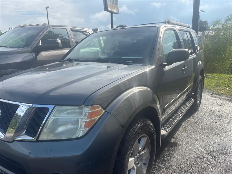 Nissan Pathfinder SE 4WD 2008
