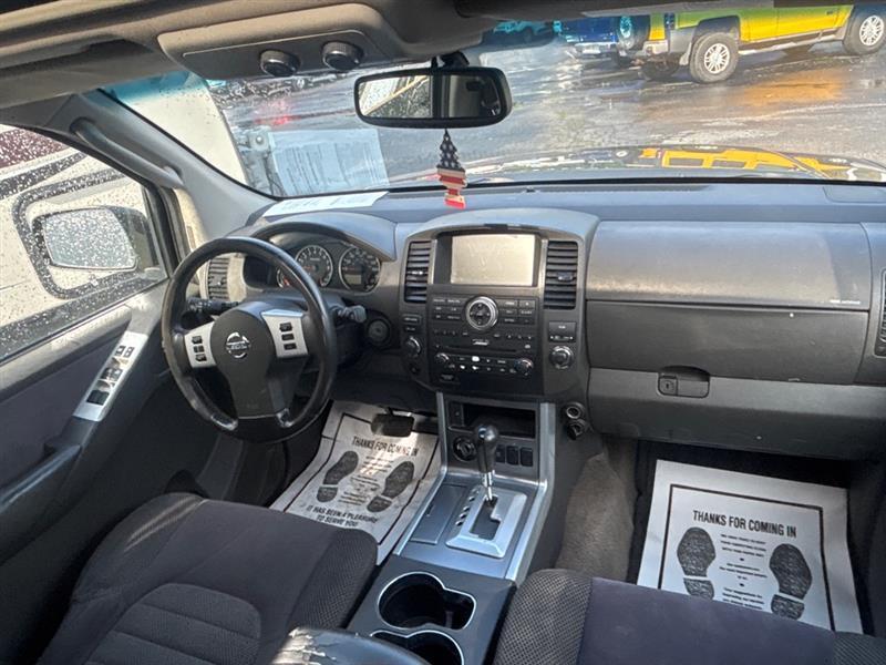 Nissan Pathfinder SE 4WD 2008
