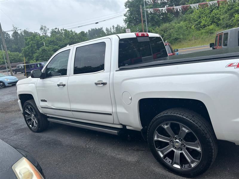 Chevrolet Silverado 1500 High Country Crew Cab Long Box 4WD 2017
