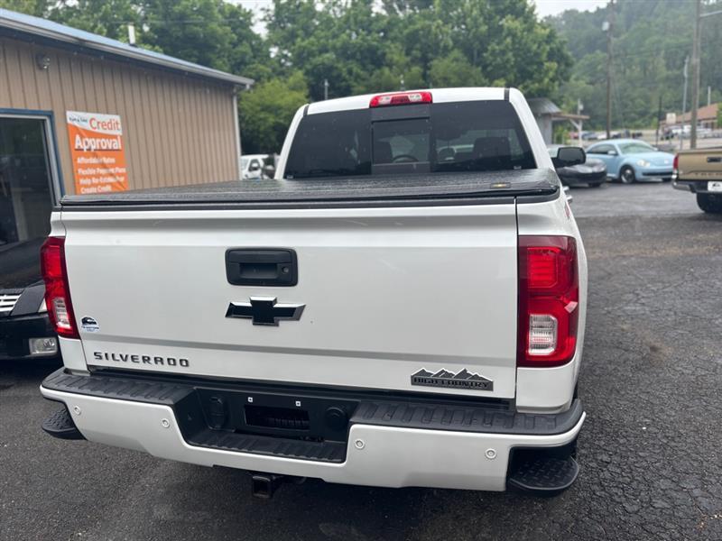 Chevrolet Silverado 1500 High Country Crew Cab Long Box 4WD 2017