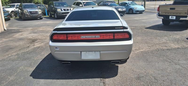 Dodge Challenger SRT8 2008