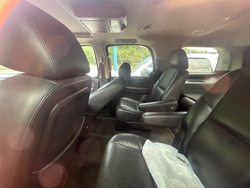 Cadillac Escalade AWD Luxury 2012