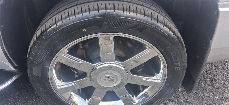 Cadillac Escalade AWD Luxury 2012
