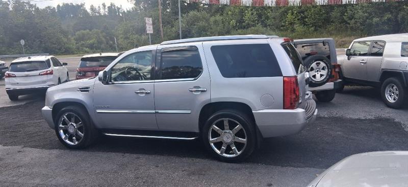 Cadillac Escalade AWD Luxury 2012
