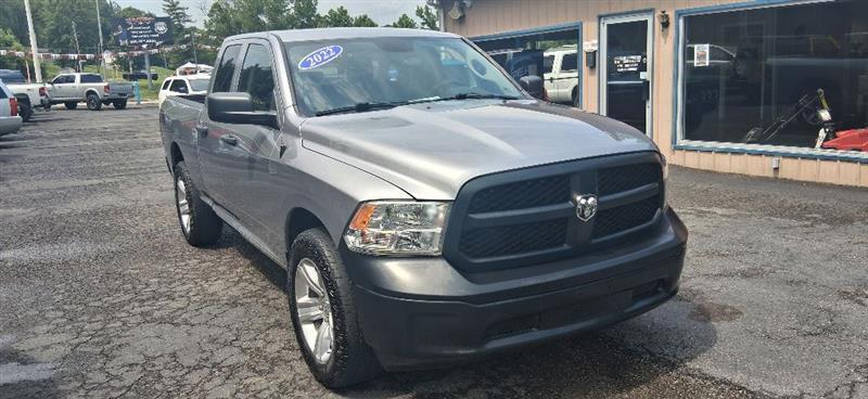RAM 1500 Classic Tradesman Quad Cab 4WD 2022