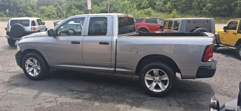 RAM 1500 Classic Tradesman Quad Cab 4WD 2022