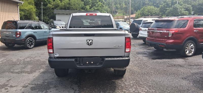 RAM 1500 Classic Tradesman Quad Cab 4WD 2022