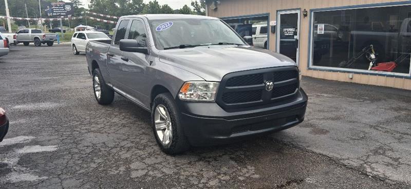 RAM 1500 Classic Tradesman Quad Cab 4WD 2022