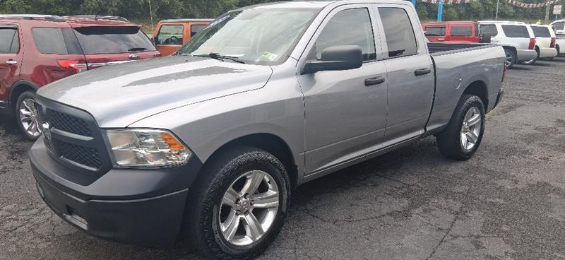 RAM 1500 Classic Tradesman Quad Cab 4WD 2022