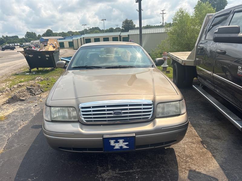 Ford Crown Victoria LX 2003