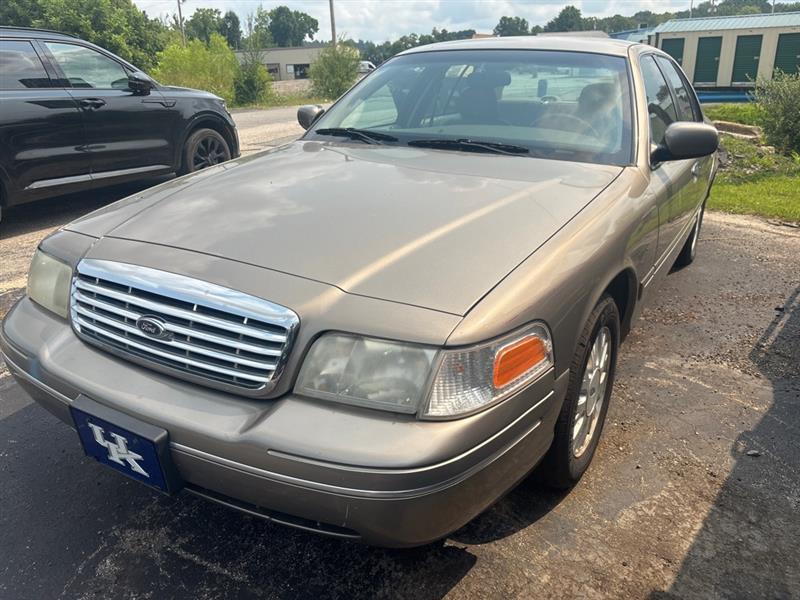 Ford Crown Victoria LX 2003