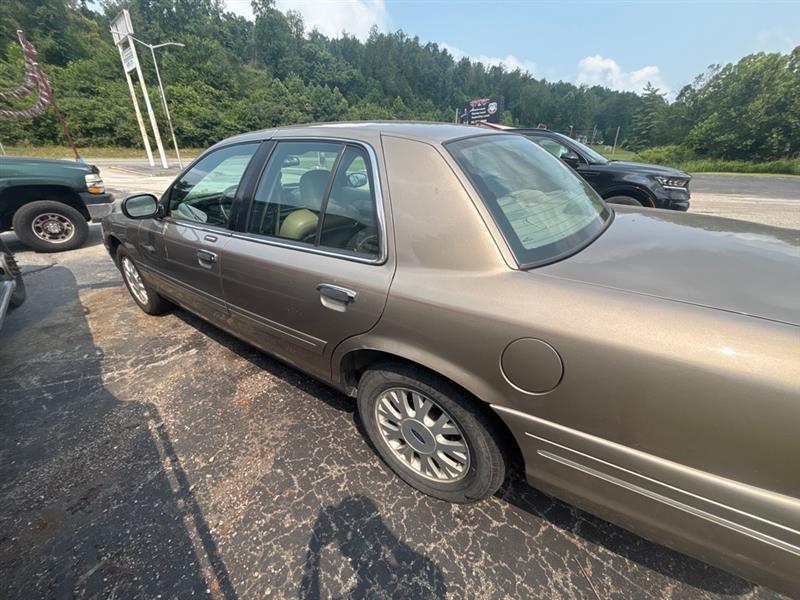 Ford Crown Victoria LX 2003