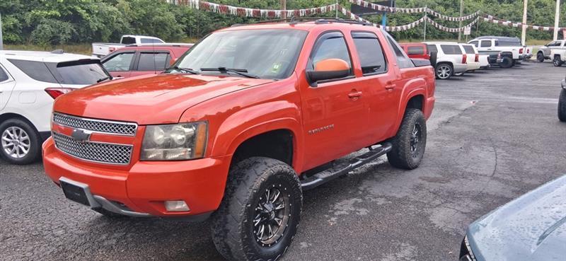 Chevrolet Avalanche LT 4WD 2011
