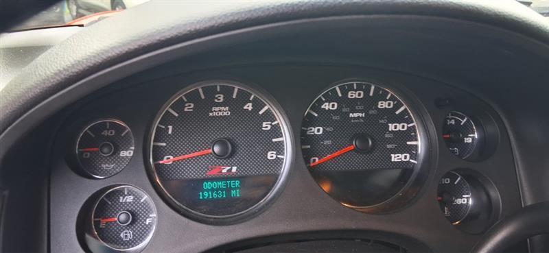 Chevrolet Avalanche LT 4WD 2011