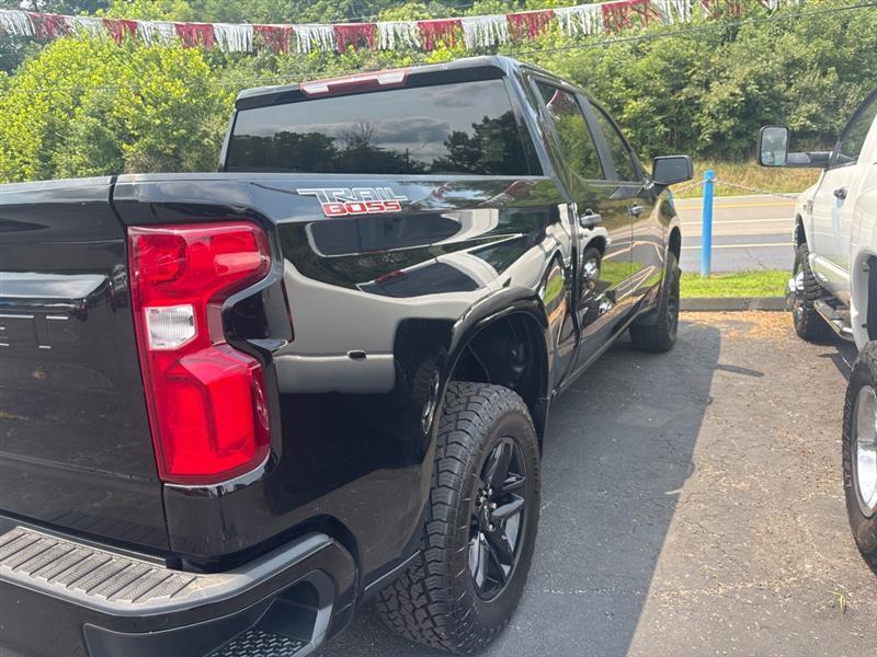 Chevrolet Silverado 1500 Custom Trail Boss Crew Cab Long Box 4WD 2020