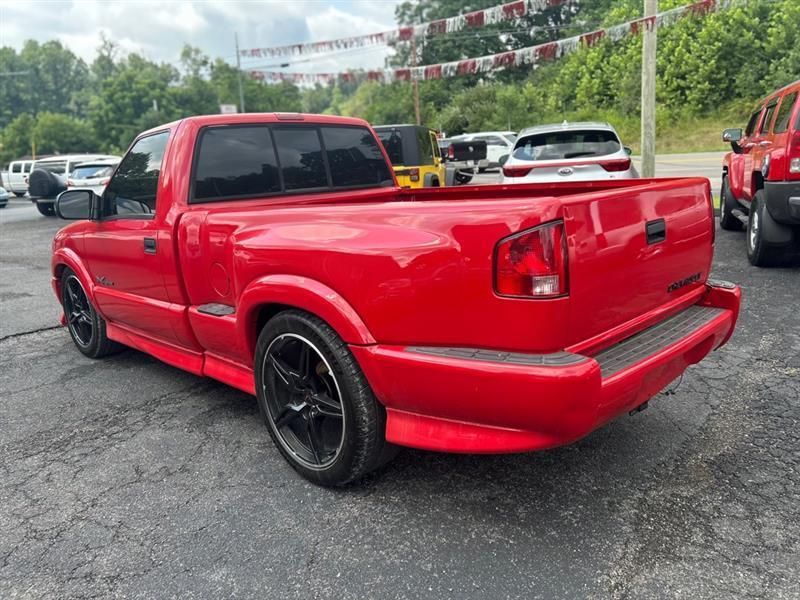 Chevrolet S10 Pickup LS Long Bed 2WD 2000