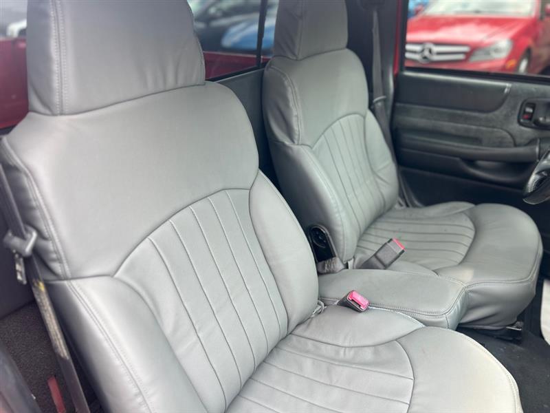 Chevrolet S10 Pickup LS Long Bed 2WD 2000