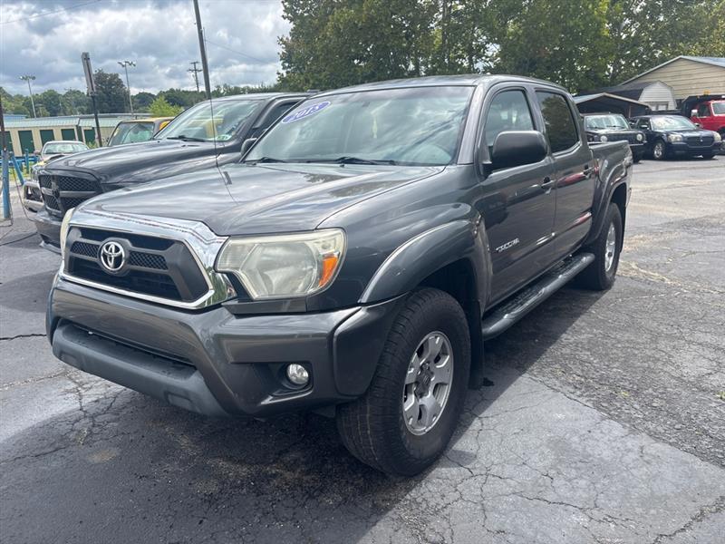 Toyota Tacoma Double Cab V6 6MT 4WD 2015