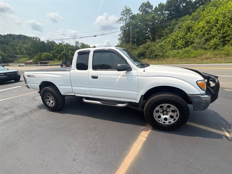 Toyota Tacoma Xtracab V6 4WD 2000