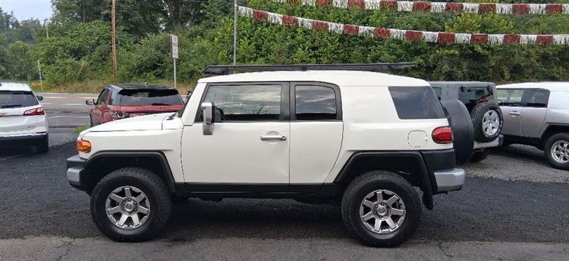 Toyota FJ Cruiser 4WD MT 2014