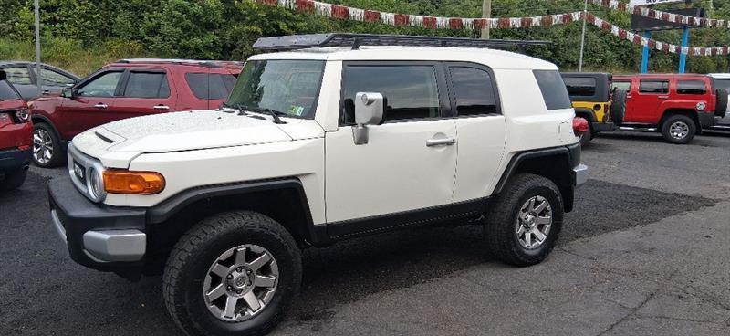 Toyota FJ Cruiser 4WD MT 2014