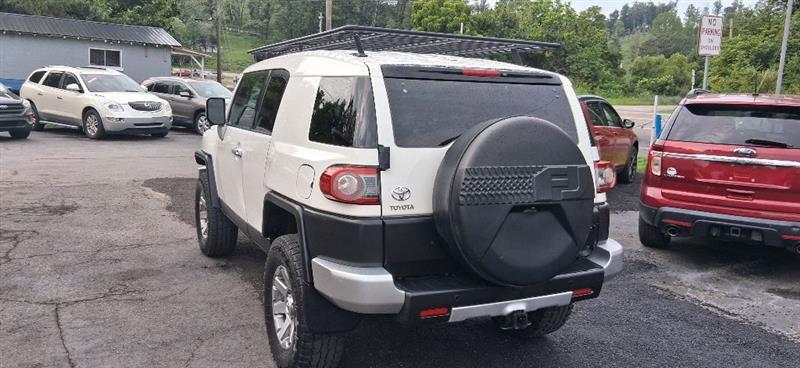 Toyota FJ Cruiser 4WD MT 2014