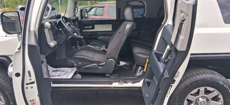 Toyota FJ Cruiser 4WD MT 2014