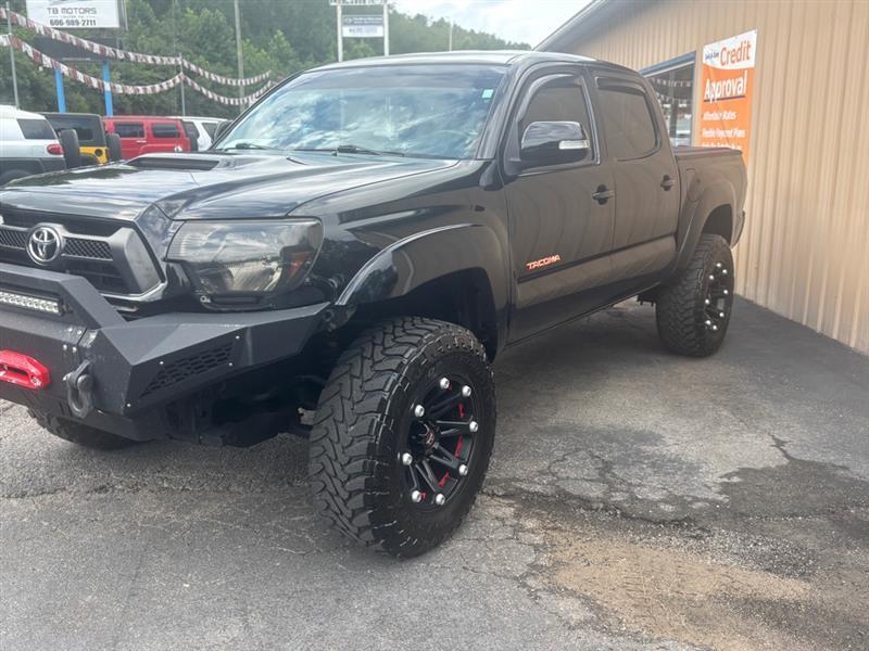 Toyota Tacoma Double Cab V6 5AT 4WD 2014