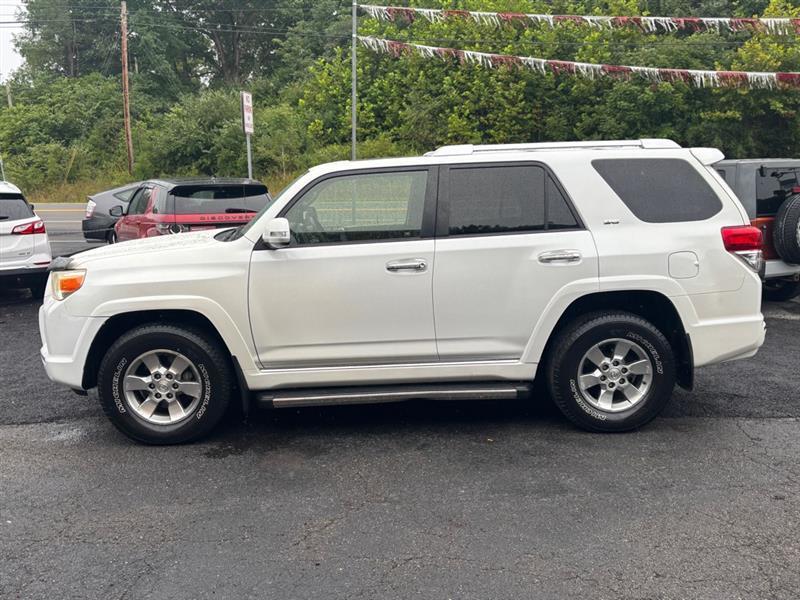 Toyota 4Runner SR5 4WD 2012