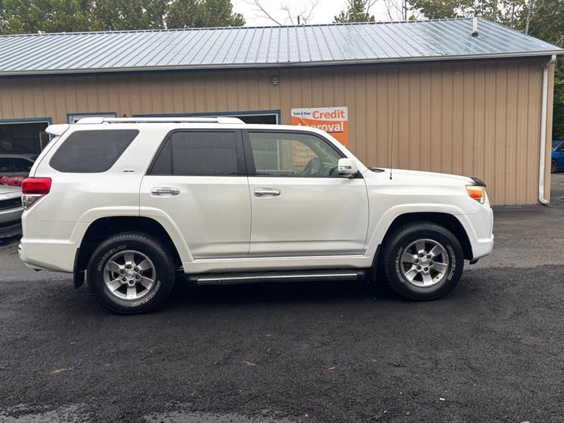 Toyota 4Runner SR5 4WD 2012