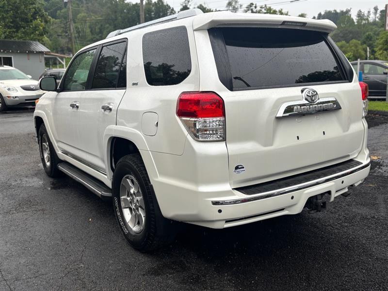 Toyota 4Runner SR5 4WD 2012