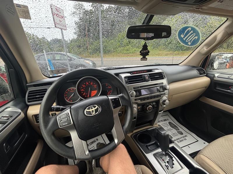 Toyota 4Runner SR5 4WD 2012